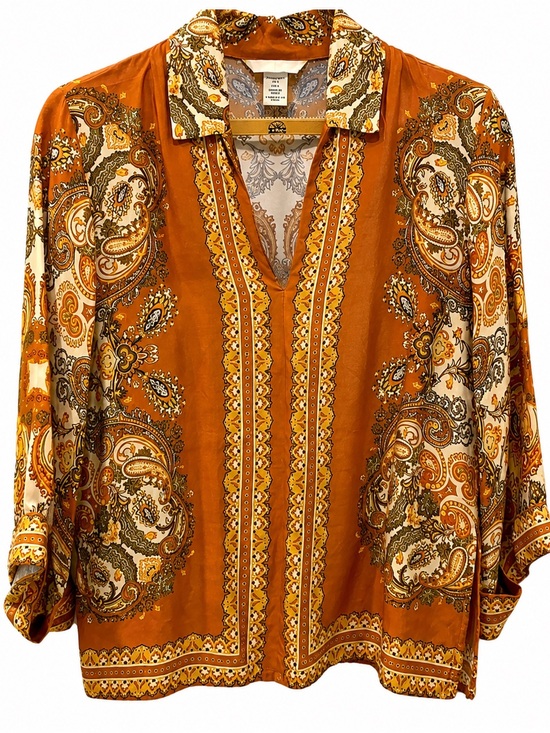 H&M Tops - H&M paisley blouse